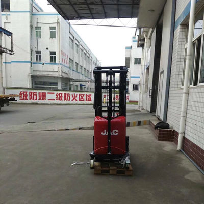 Le piéton écartent les jambes l'empileur semi électrique 1500kg 1.5T CDD15B de palette